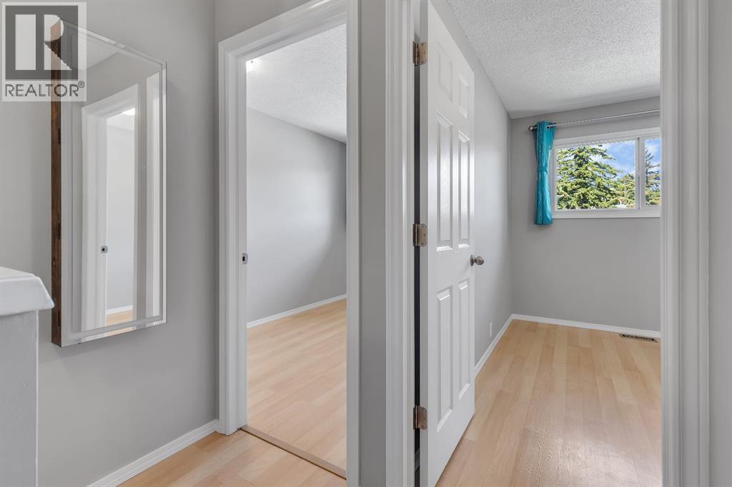 6501a Huntsbay Road Nw, Calgary, Alberta  T2K 5R3 - Photo 27 - A2327900