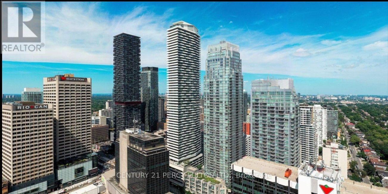 4710 - 2221 YONGE STREET, Toronto (Mount Pleasant West)