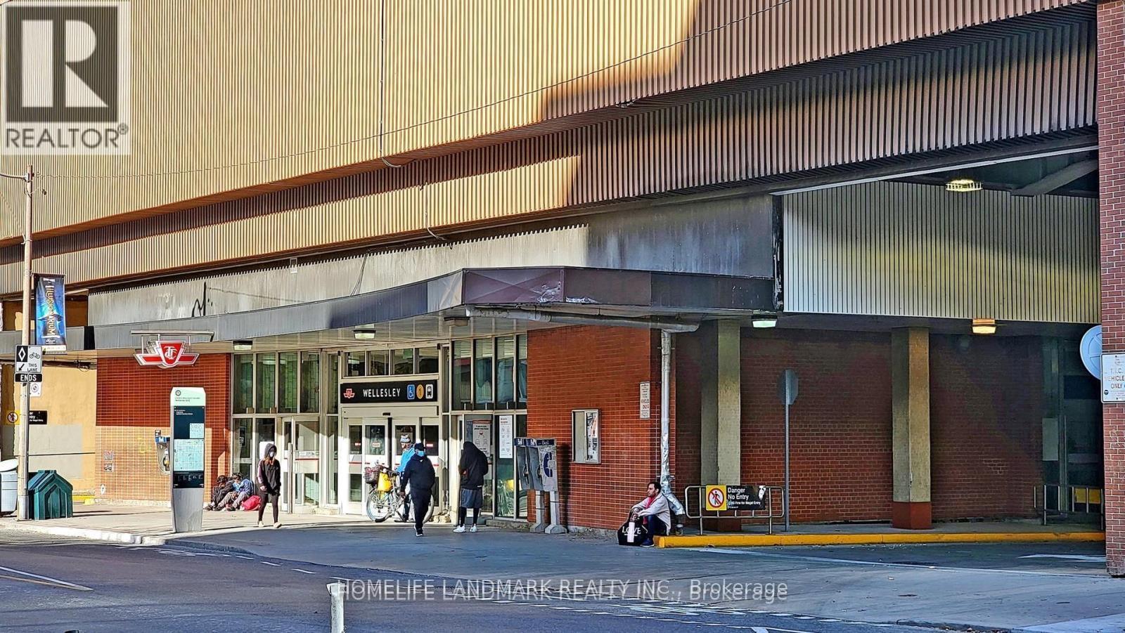 1708 - 28 Wellesley Street, Toronto, Ontario  M4Y 0C4 - Photo 17 - C13557346