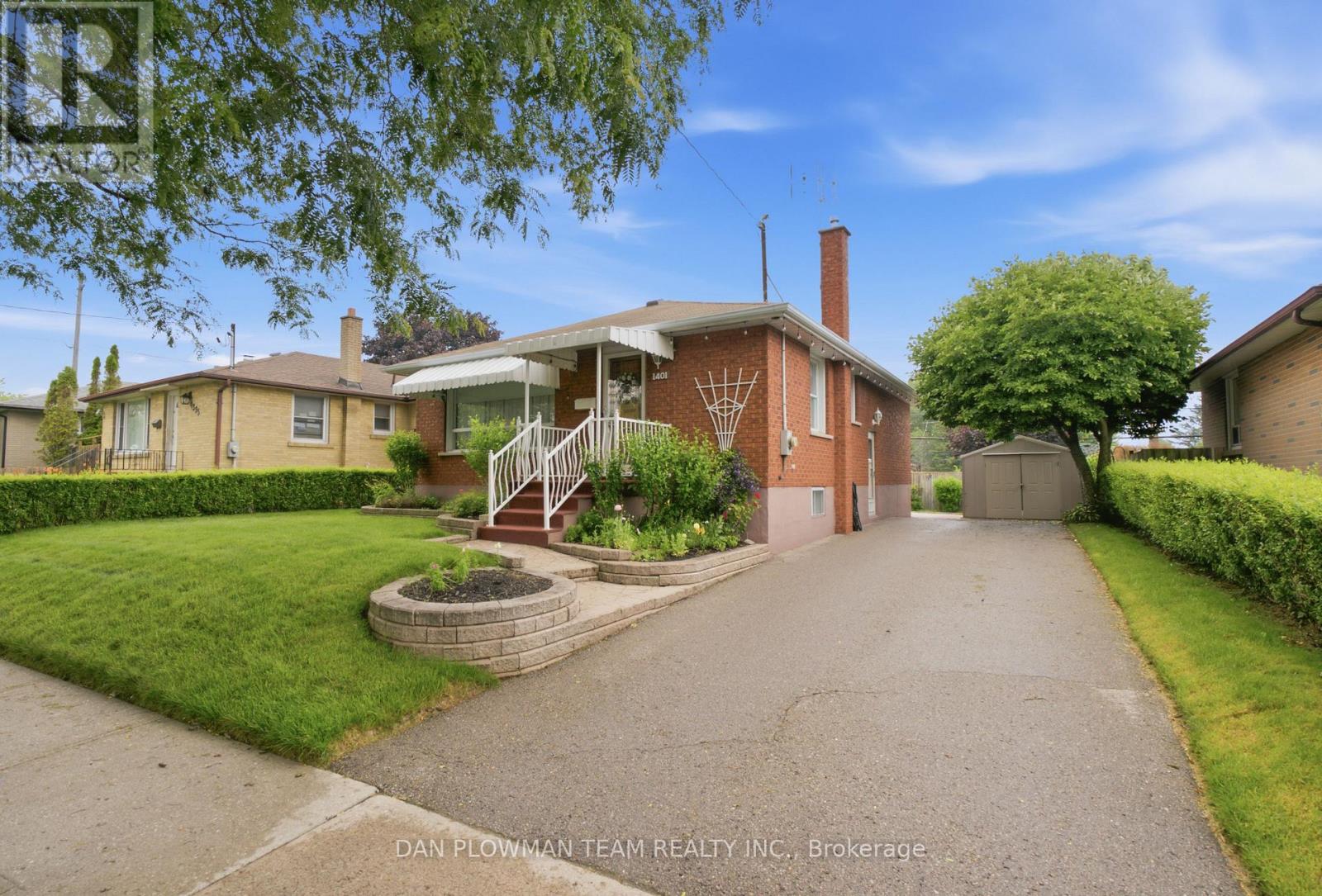 1401 Tremblay Street, Oshawa, Ontario  L1J 3X7 - Photo 1 - E13557414