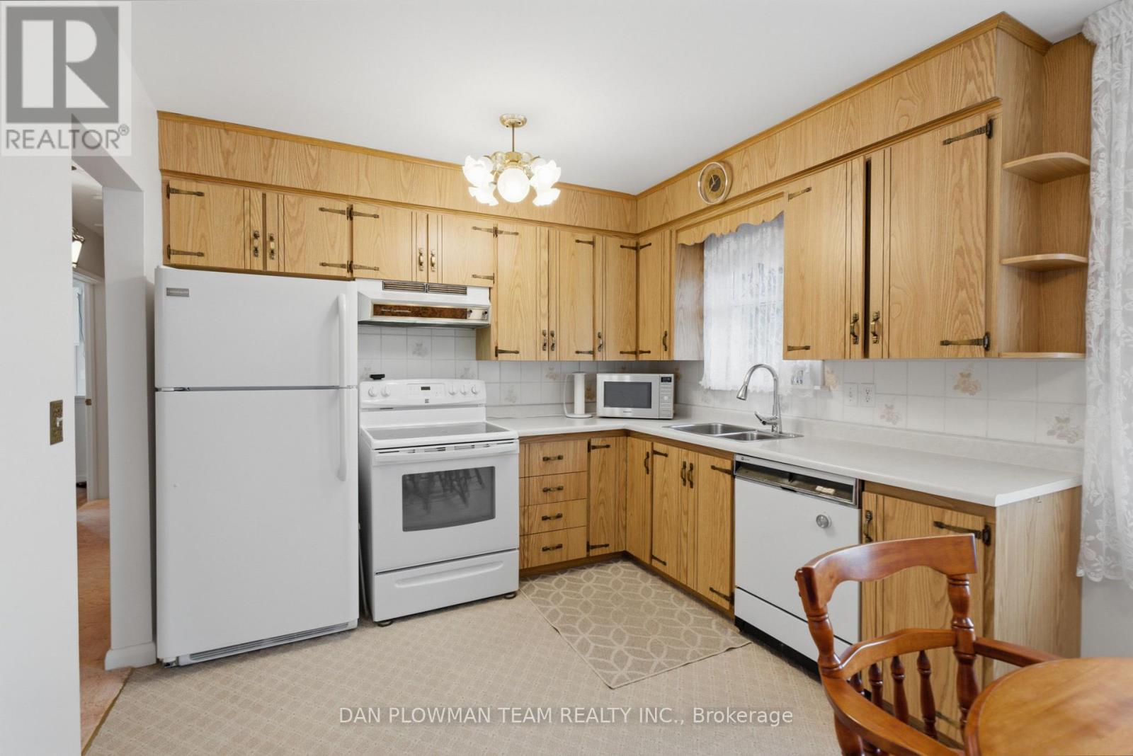1401 Tremblay Street, Oshawa, Ontario  L1J 3X7 - Photo 11 - E13557414