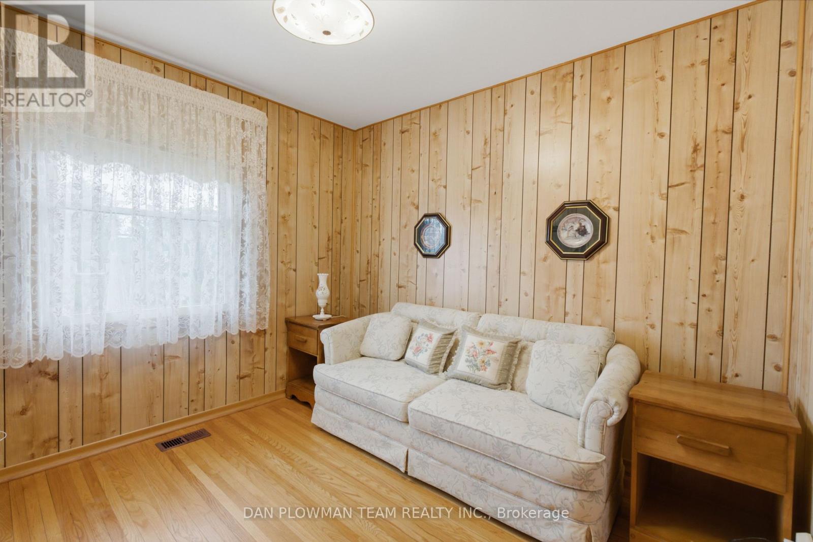 1401 Tremblay Street, Oshawa, Ontario  L1J 3X7 - Photo 17 - E13557414