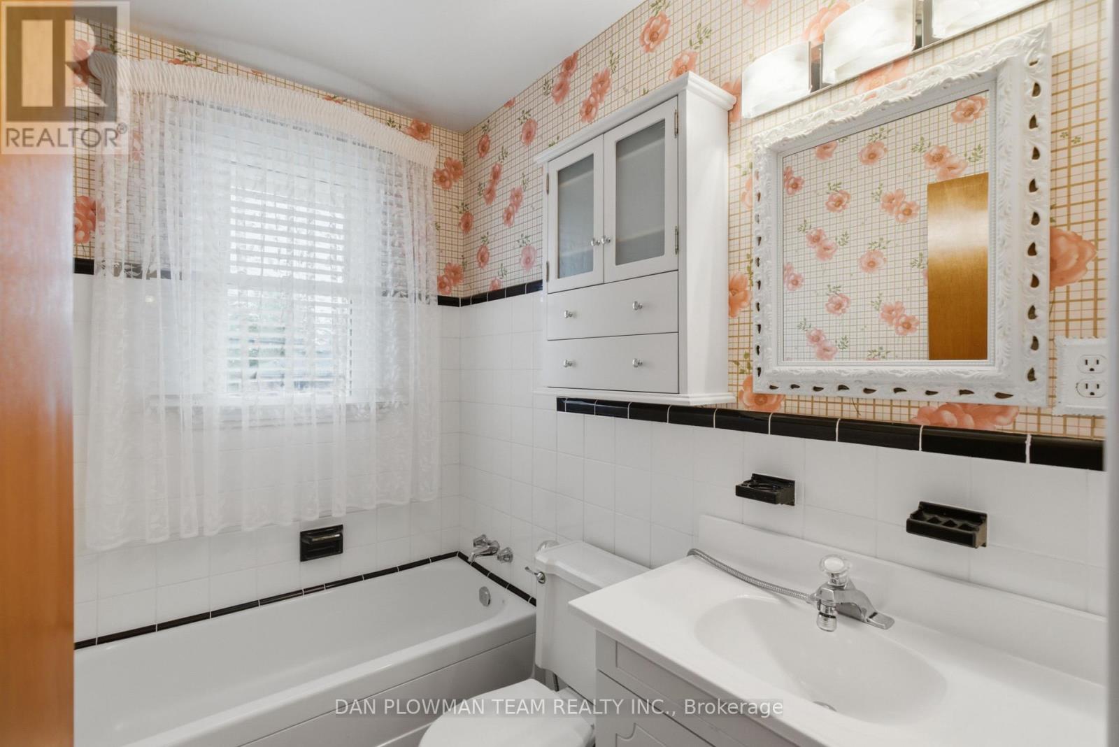 1401 Tremblay Street, Oshawa, Ontario  L1J 3X7 - Photo 25 - E13557414