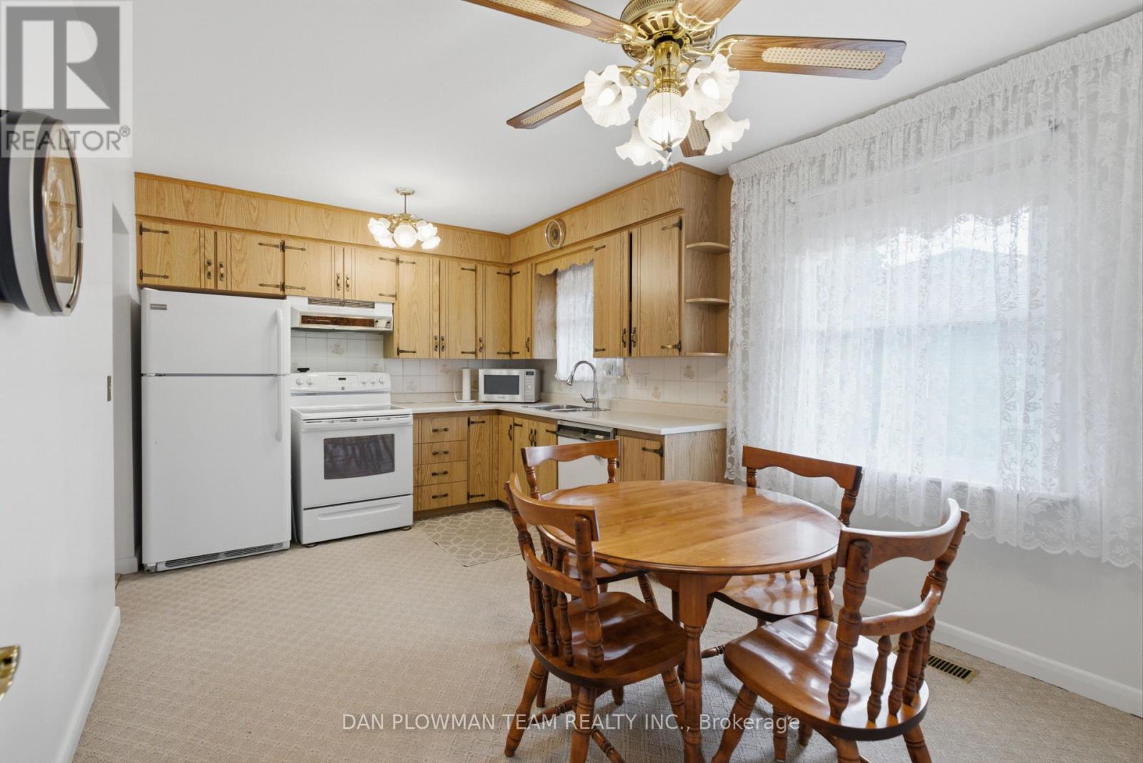 1401 Tremblay Street, Oshawa, Ontario  L1J 3X7 - Photo 8 - E13557414