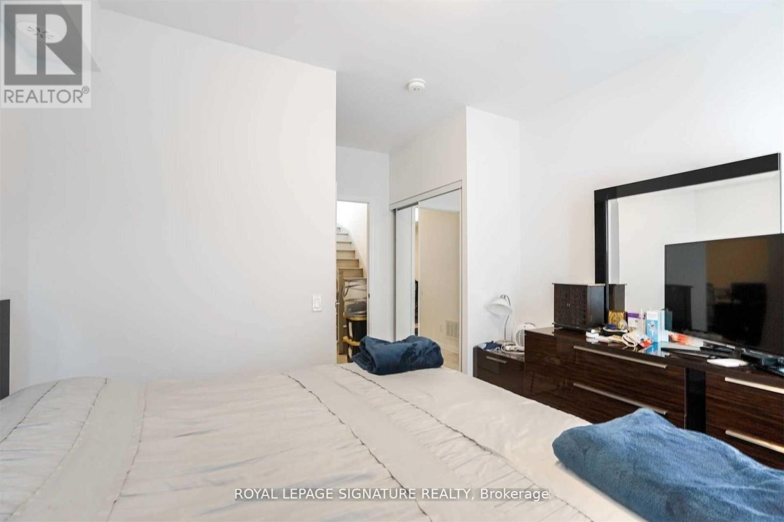 Th12 - 1010 Portage Parkway, Vaughan, Ontario  L4K 0K3 - Photo 13 - N13557378