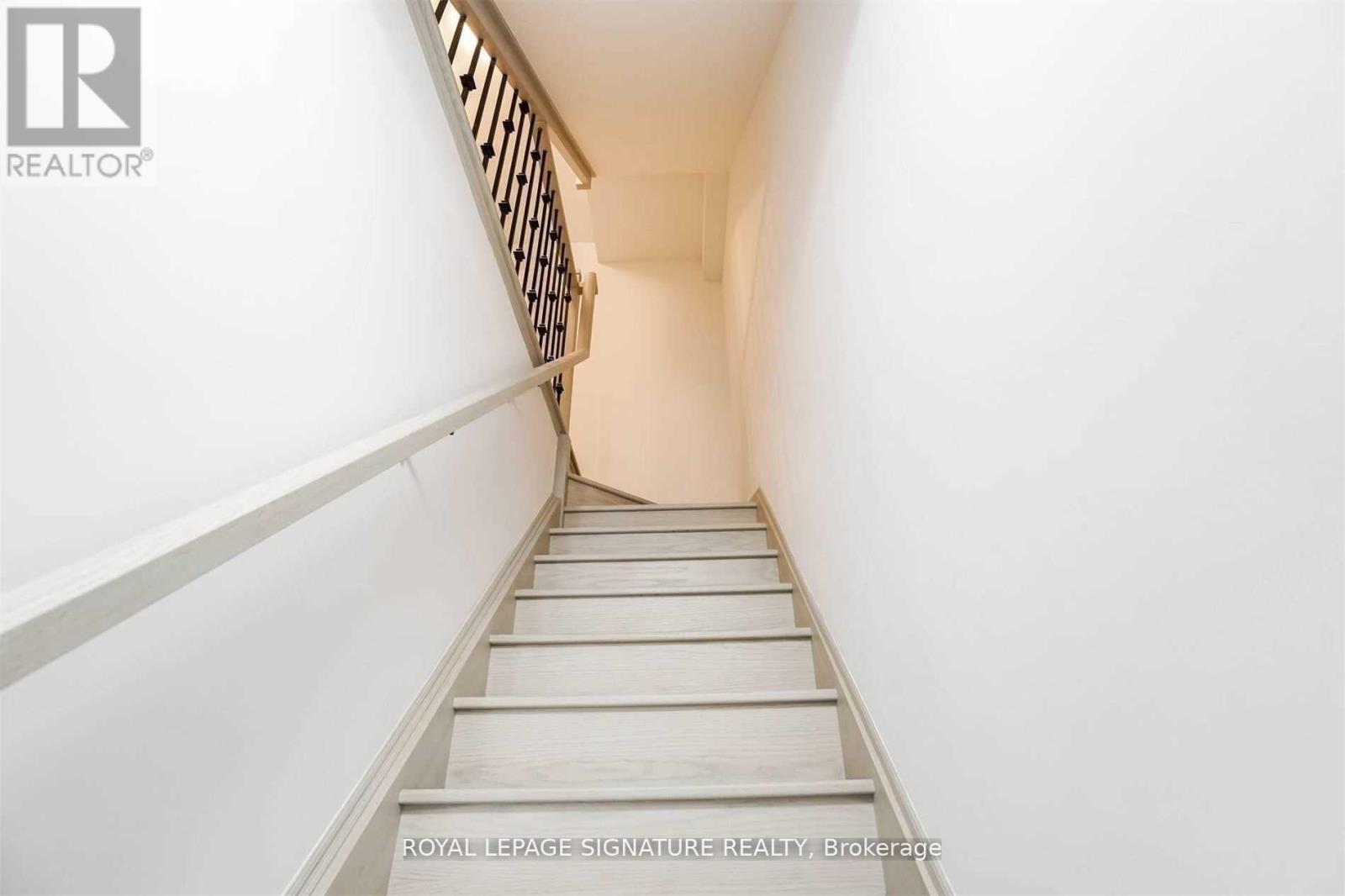 Th12 - 1010 Portage Parkway, Vaughan, Ontario  L4K 0K3 - Photo 8 - N13557378