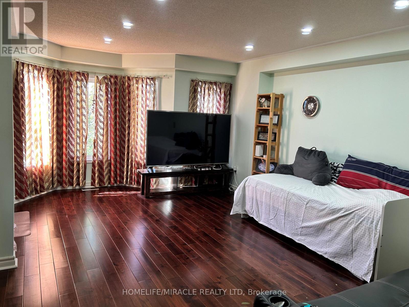 83 Cornell Park Avenue, Markham, Ontario  L6B 1B6 - Photo 8 - N13557404