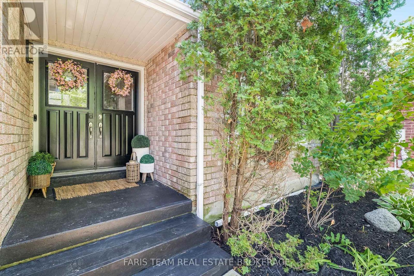 359 Cundles Road W, Barrie, Ontario  L4N 7C8 - Photo 3 - S13557298