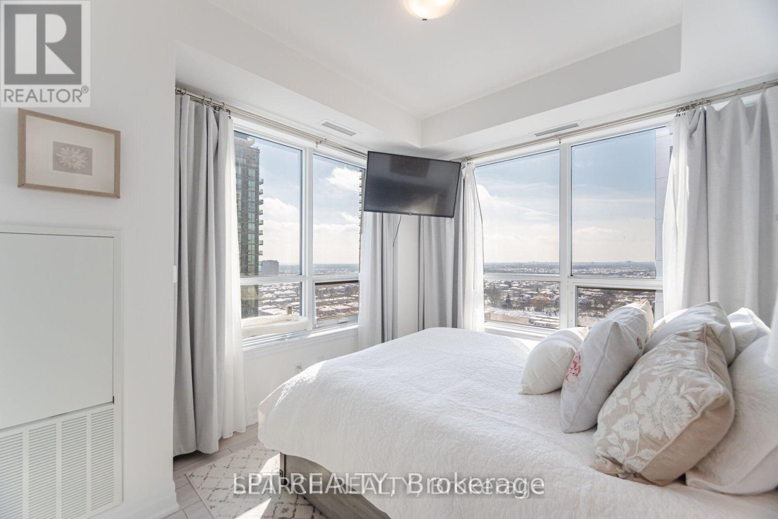 1708 - 30 Elm Drive W, Mississauga, Ontario  L5B 0N6 - Photo 6 - W13557376
