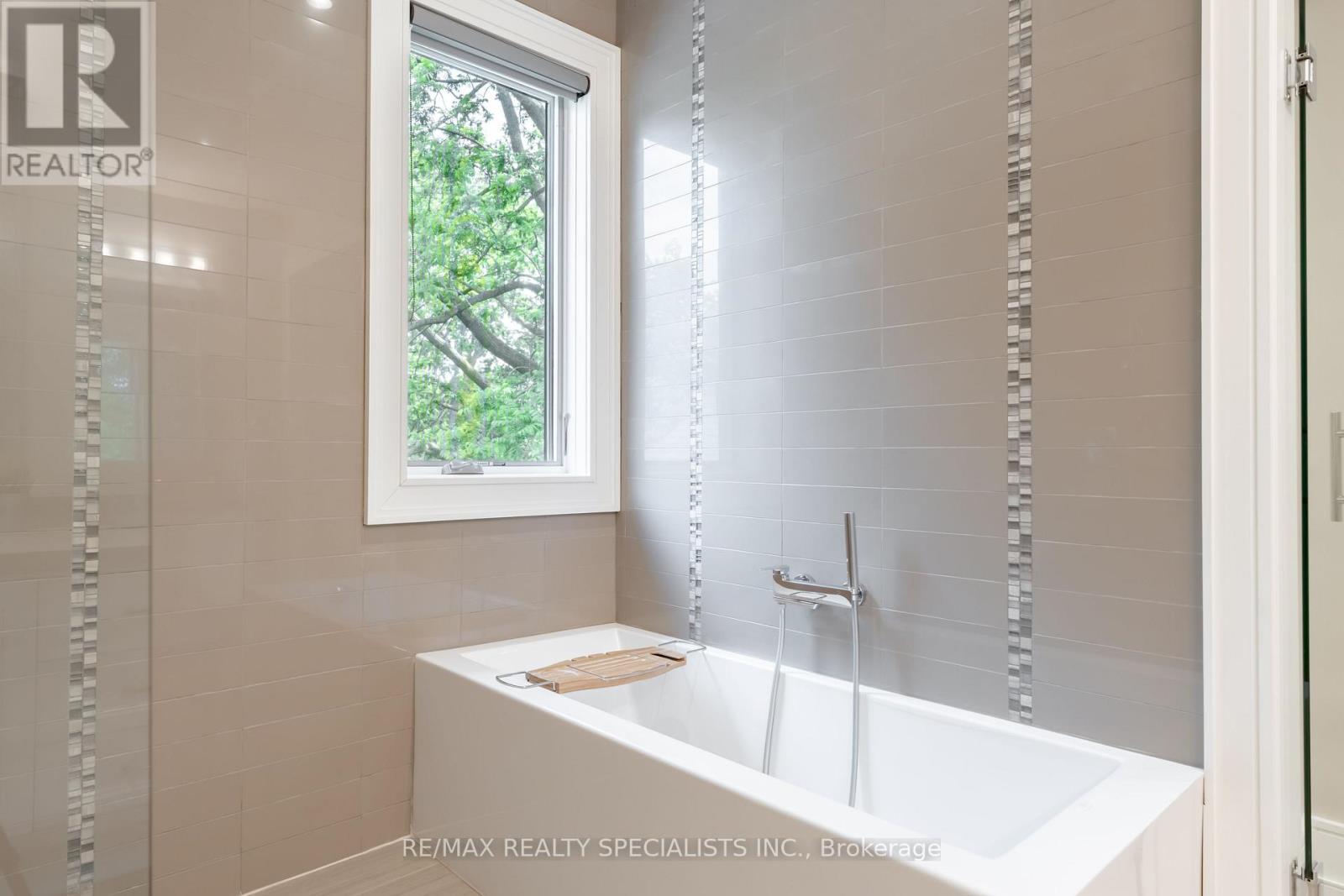 18 Florence Drive, Oakville, Ontario  L6K 1V6 - Photo 21 - W13557408