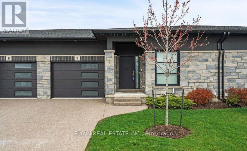7 - 7138 PARSA STREET E, Niagara Falls (Brown)