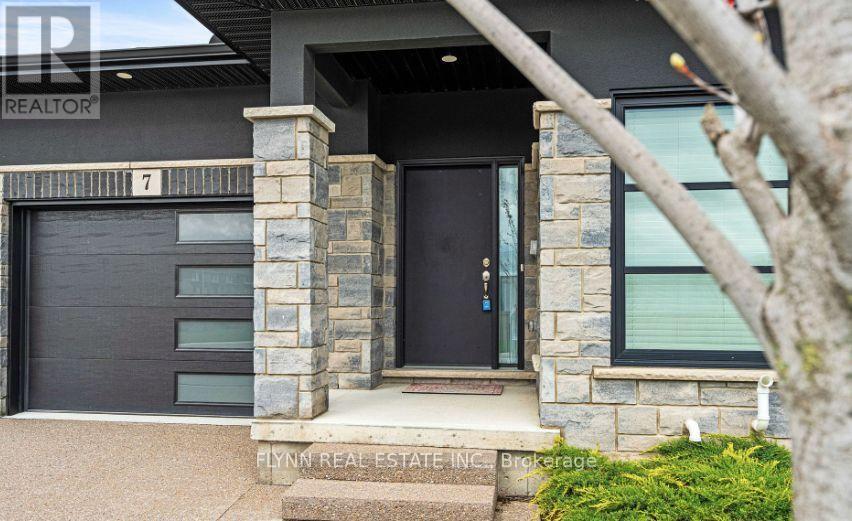 7 - 7138 Parsa Street E, Niagara Falls, Ontario  L2H 3W1 - Photo 3 - X13557338