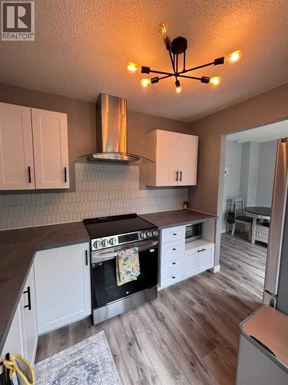 111 Columbia Place W, Lethbridge, Alberta  T1k 5A8 - Photo 3 - A2319539