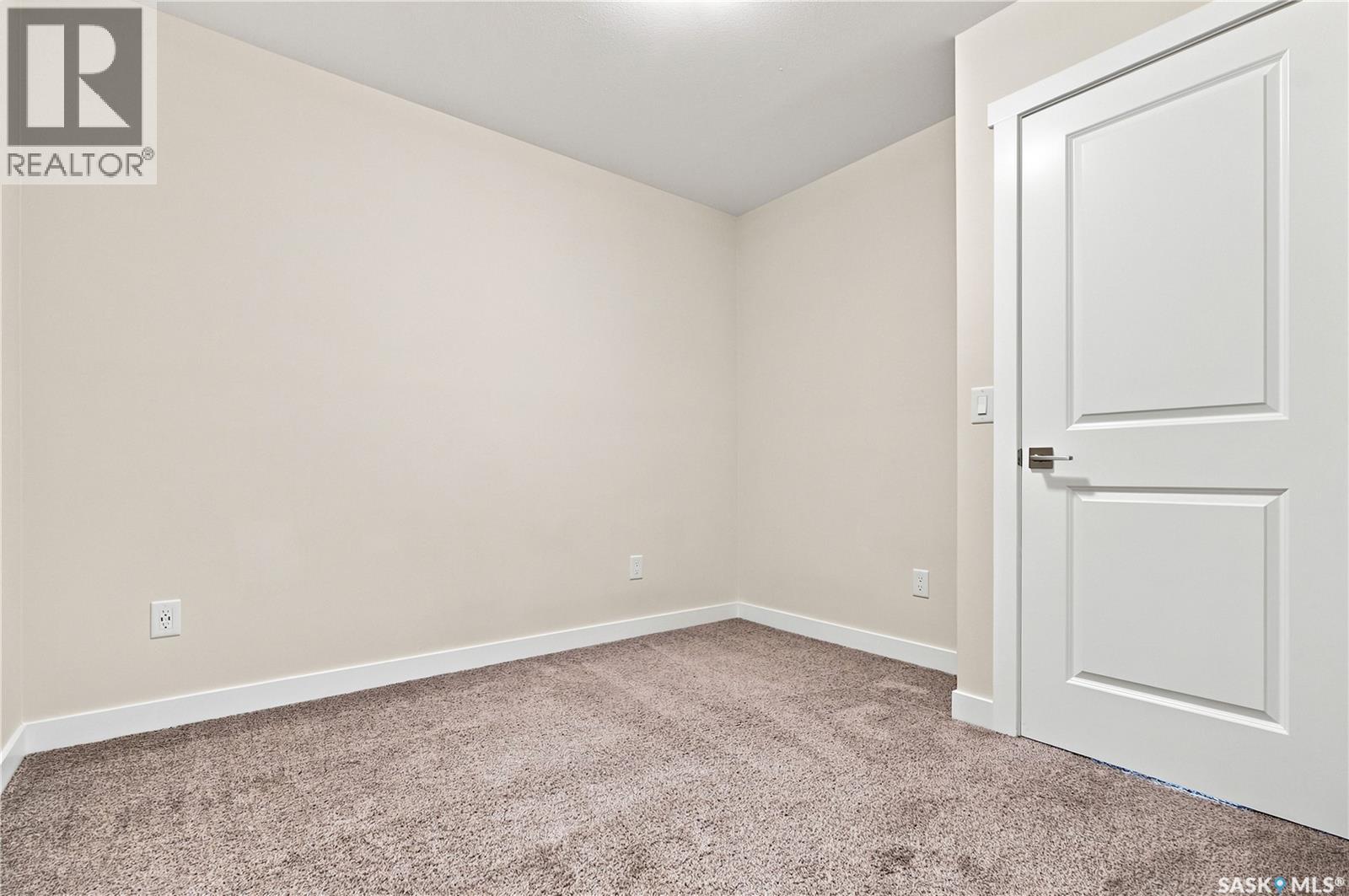 204 315 Dickson Crescent, Saskatoon, Saskatchewan  S7T 0Z1 - Photo 24 - SK042369