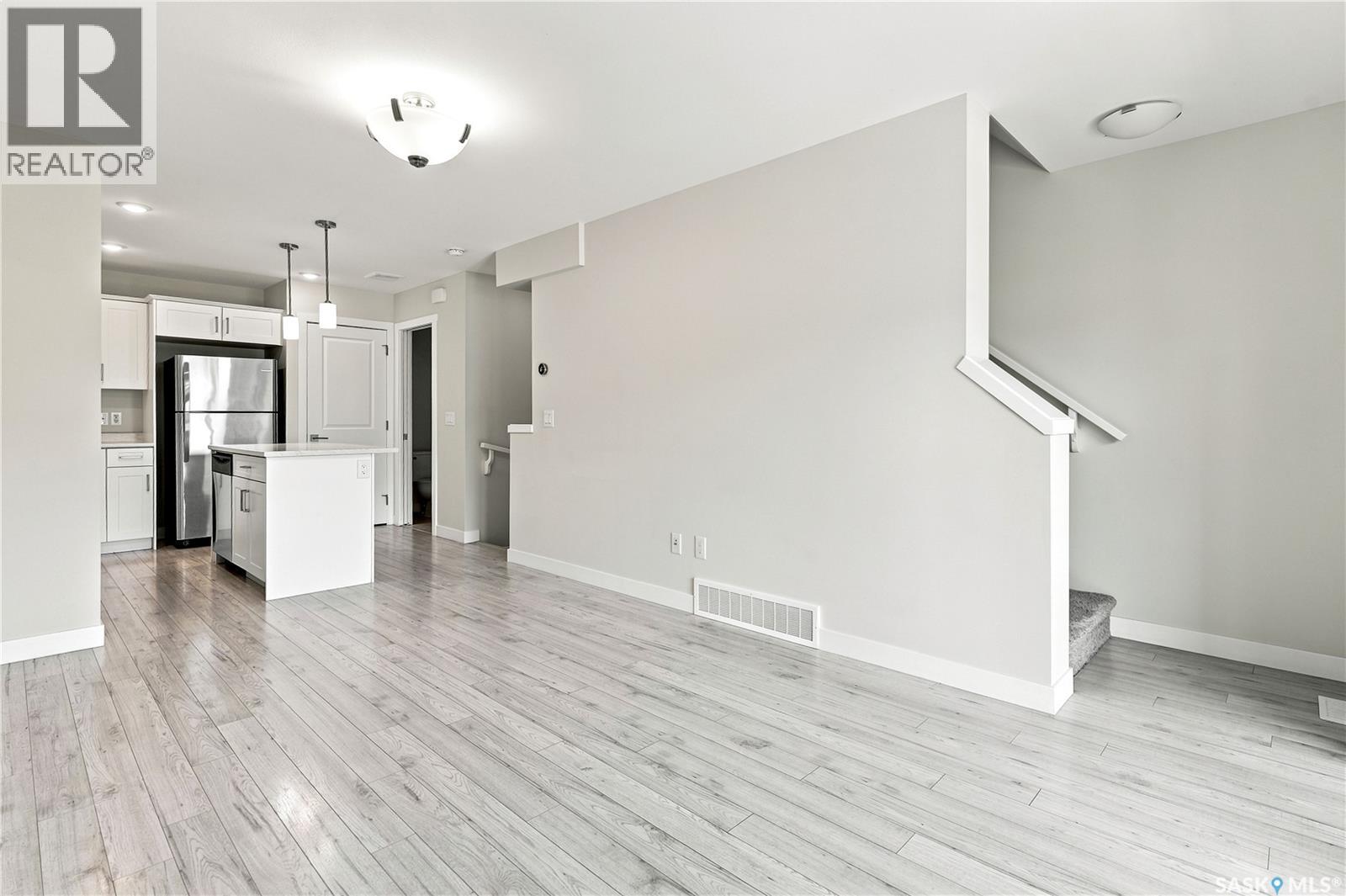 204 315 Dickson Crescent, Saskatoon, Saskatchewan  S7T 0Z1 - Photo 14 - SK042369