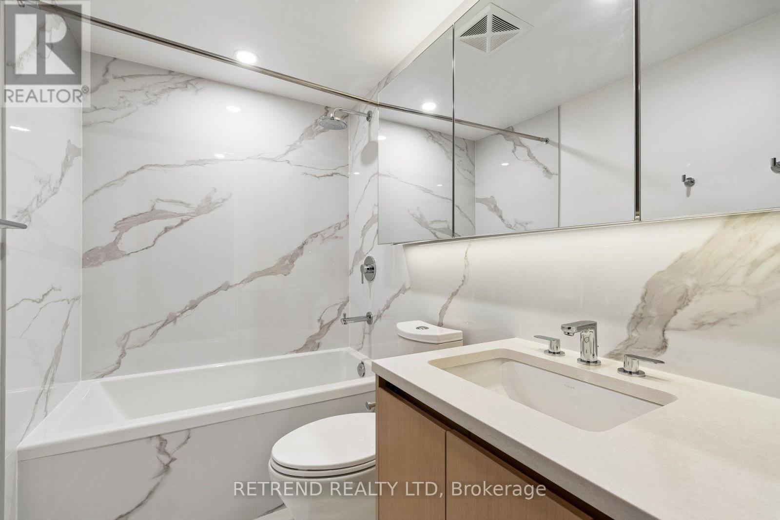 3207 - 3 Concord Cityplace Way, Toronto, Ontario  M5V 0X3 - Photo 26 - C13555806