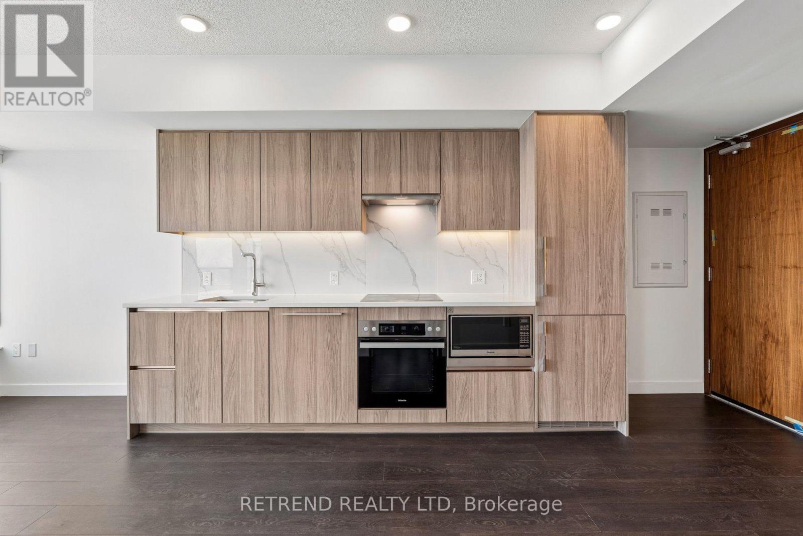 3801 - 1 Concord Cityplace Way, Toronto, Ontario  M5V 0X4 - Photo 13 - C13555812