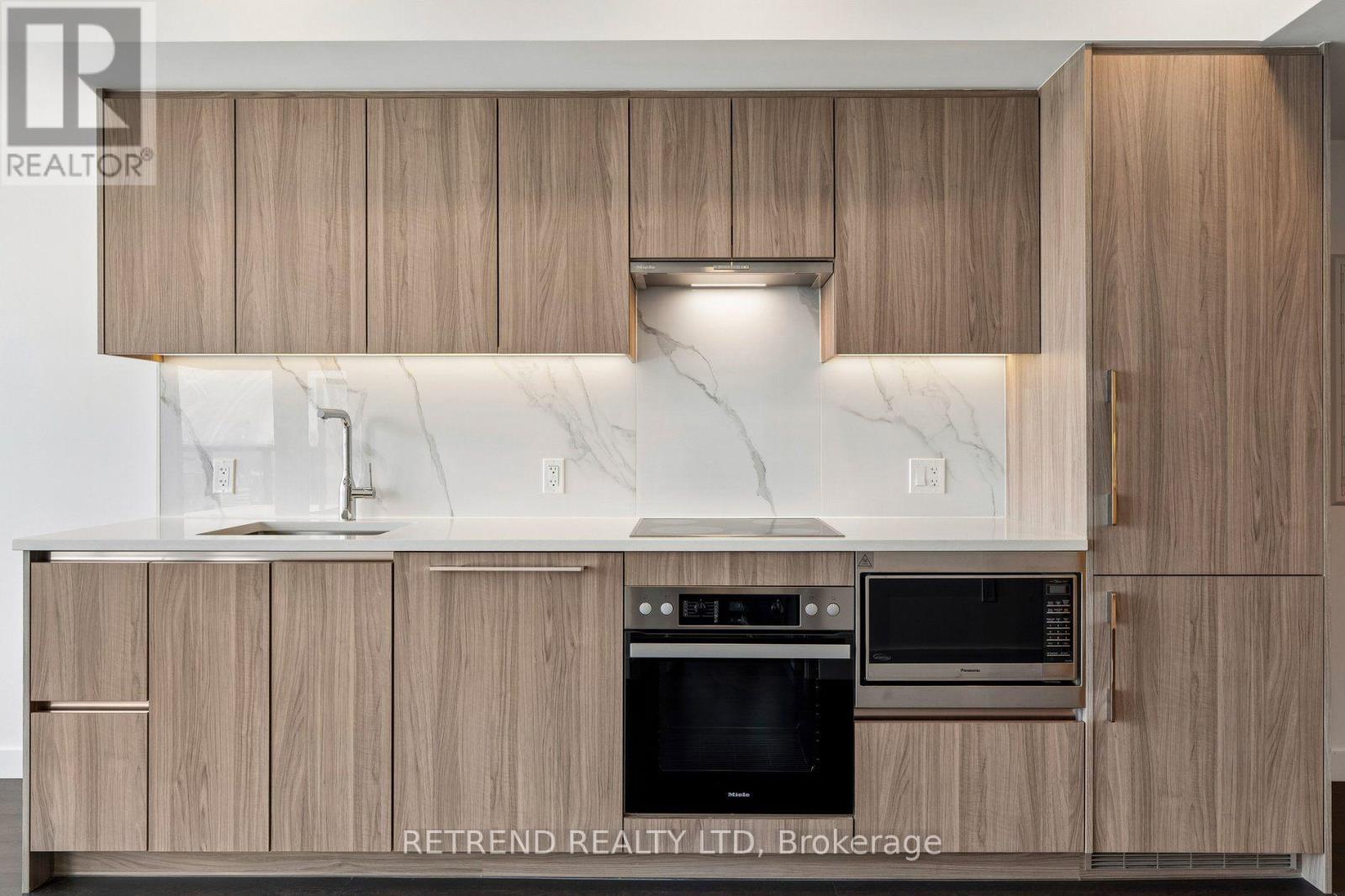 3801 - 1 Concord Cityplace Way, Toronto, Ontario  M5V 0X4 - Photo 14 - C13555812