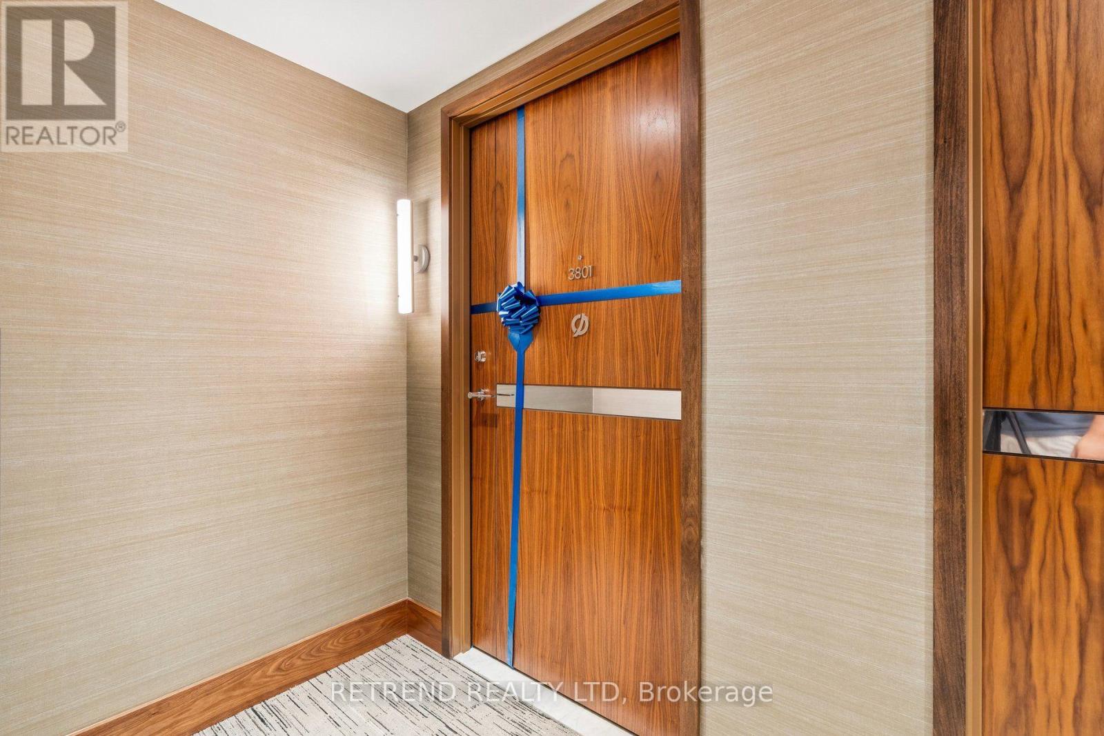 3801 - 1 Concord Cityplace Way, Toronto, Ontario  M5V 0X4 - Photo 4 - C13555812