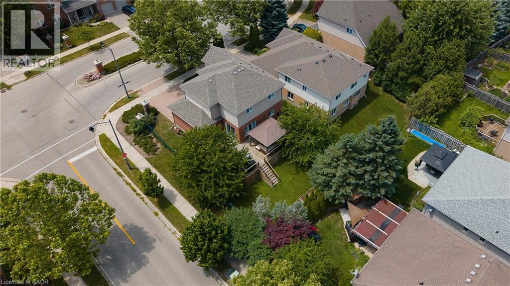 620 Munich Circle, Waterloo, Ontario  N2V 2L6 - Photo 4 - 40846048