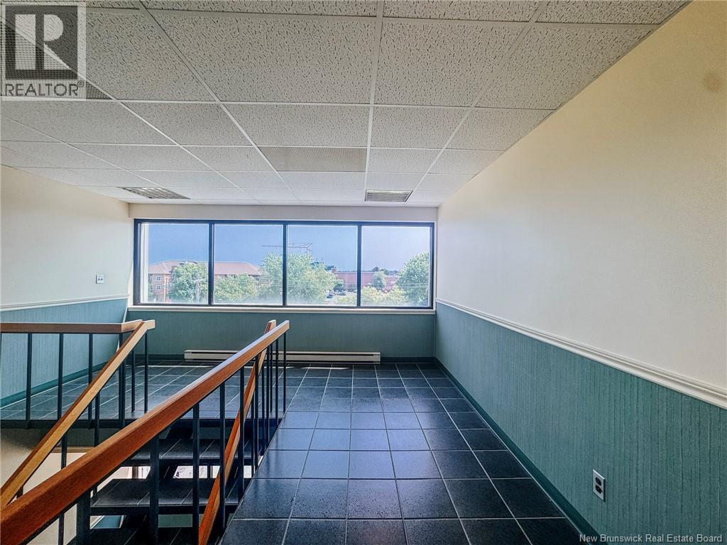 270 Douglas Avenue, Bathurst, New Brunswick  E2A 1M9 - Photo 14 - NB143938