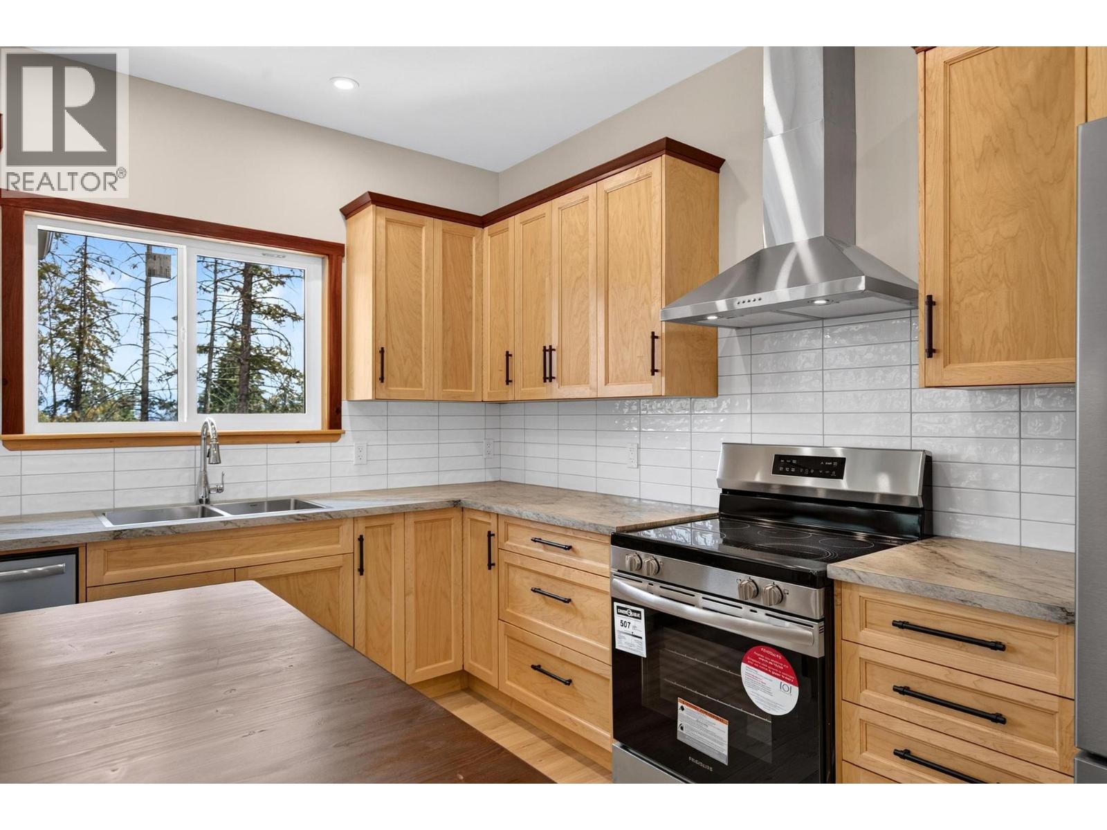 766 Balsam Road, Kelowna, British Columbia  V1Z 3V8 - Photo 5 - 10393345