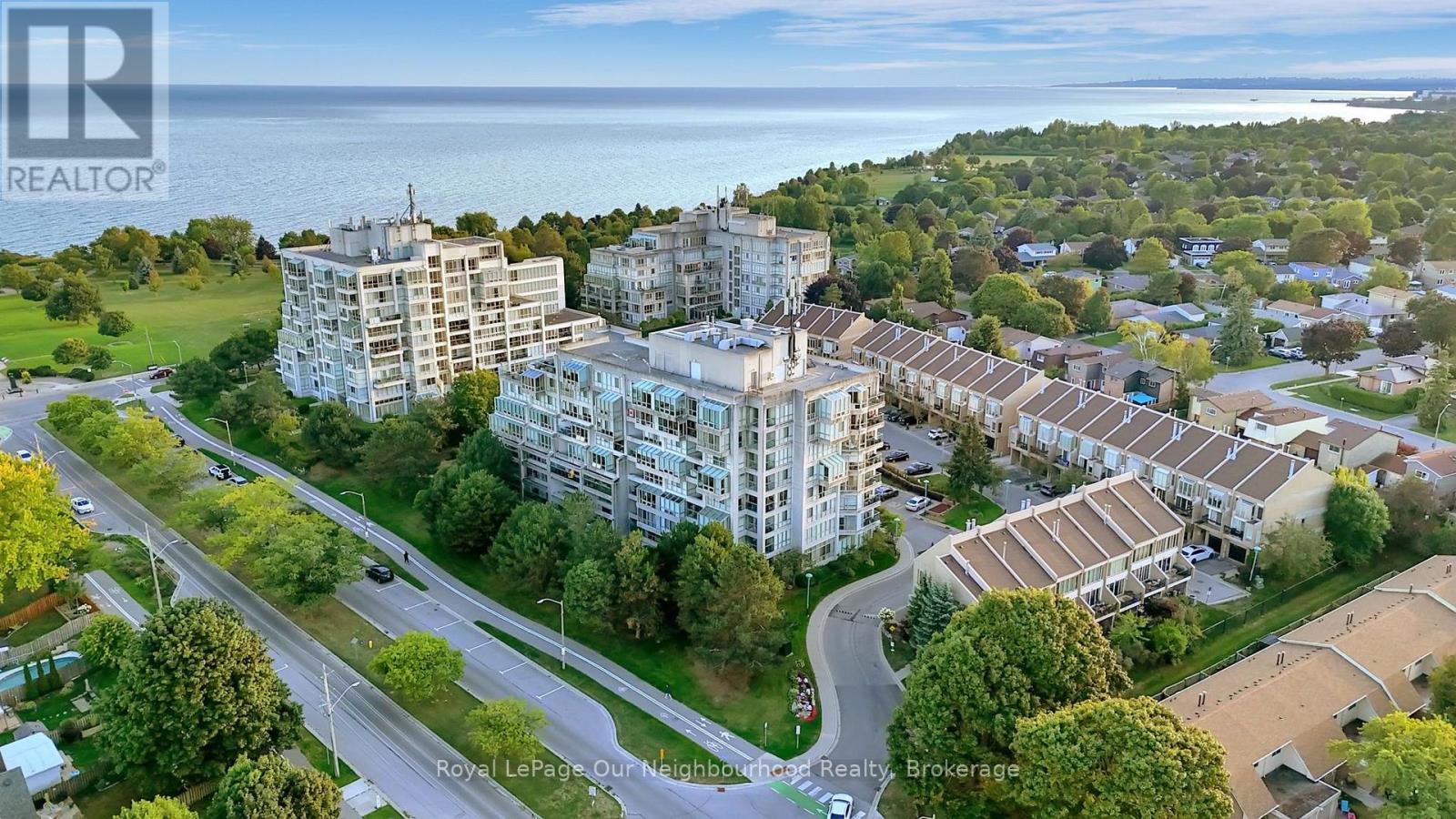 304 - 25 CUMBERLAND LANE, Ajax (South West)