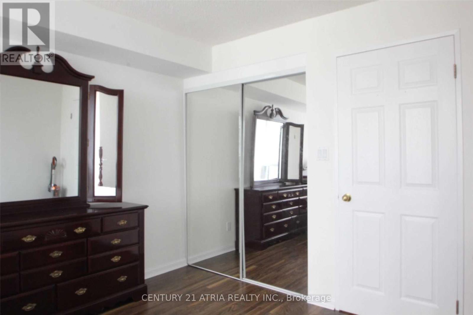 905 - 24 Wellesley Street W, Toronto, Ontario  M4Y 2X6 - Photo 9 - C13557624