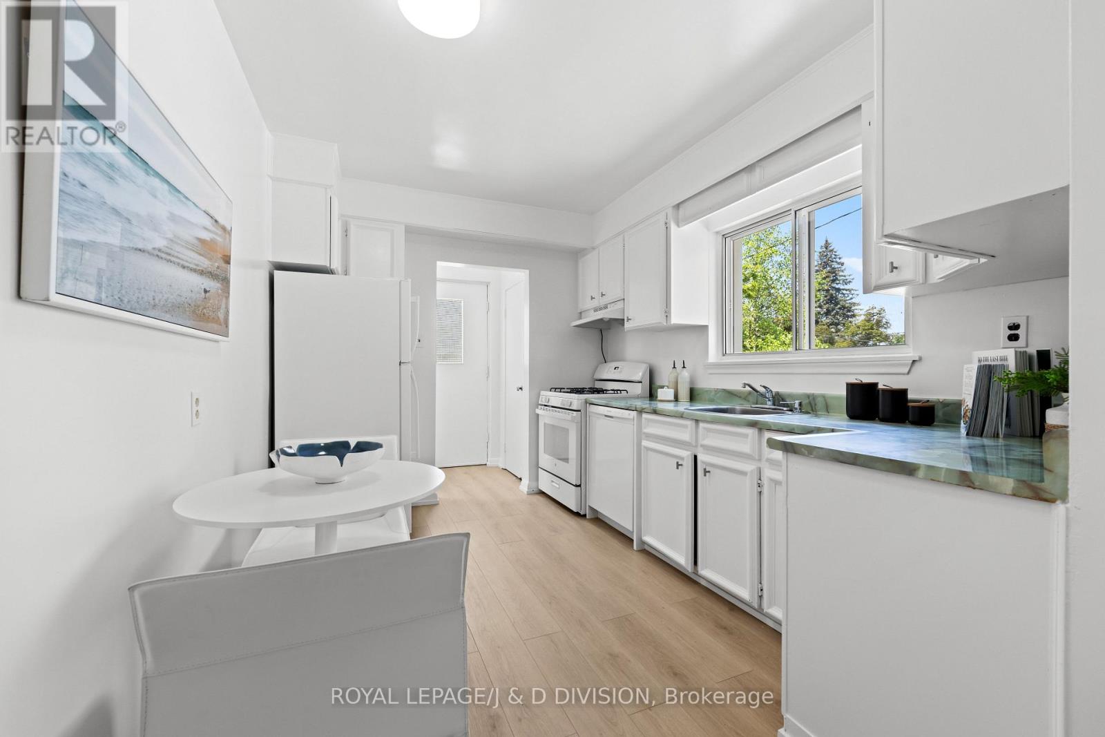 41 Clapperton Avenue, Toronto, Ontario  M1L 4K7 - Photo 10 - E13557536