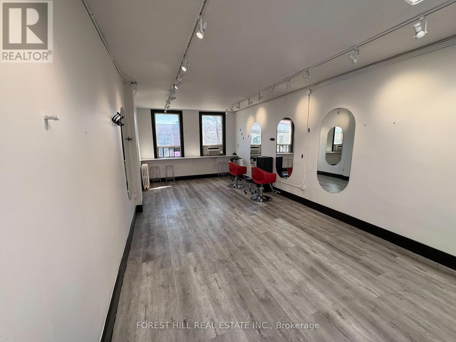 2ND FLOOR - 724 1/2 QUEEN STREET E Toronto (South Riverdale), ON M4M 1H2