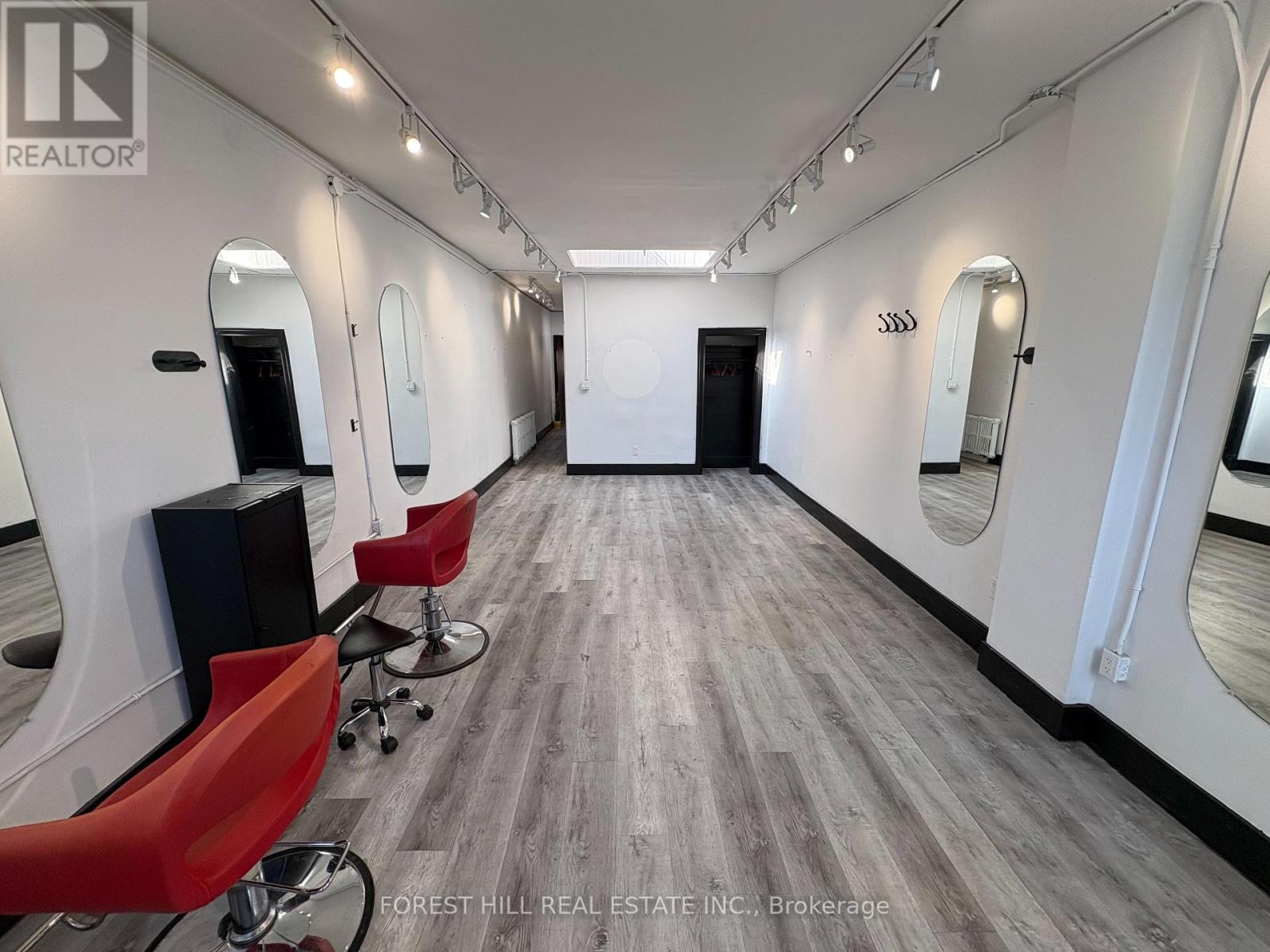 2ND FLOOR - 724 1/2 QUEEN STREET E Toronto (South Riverdale), ON M4M 1H2