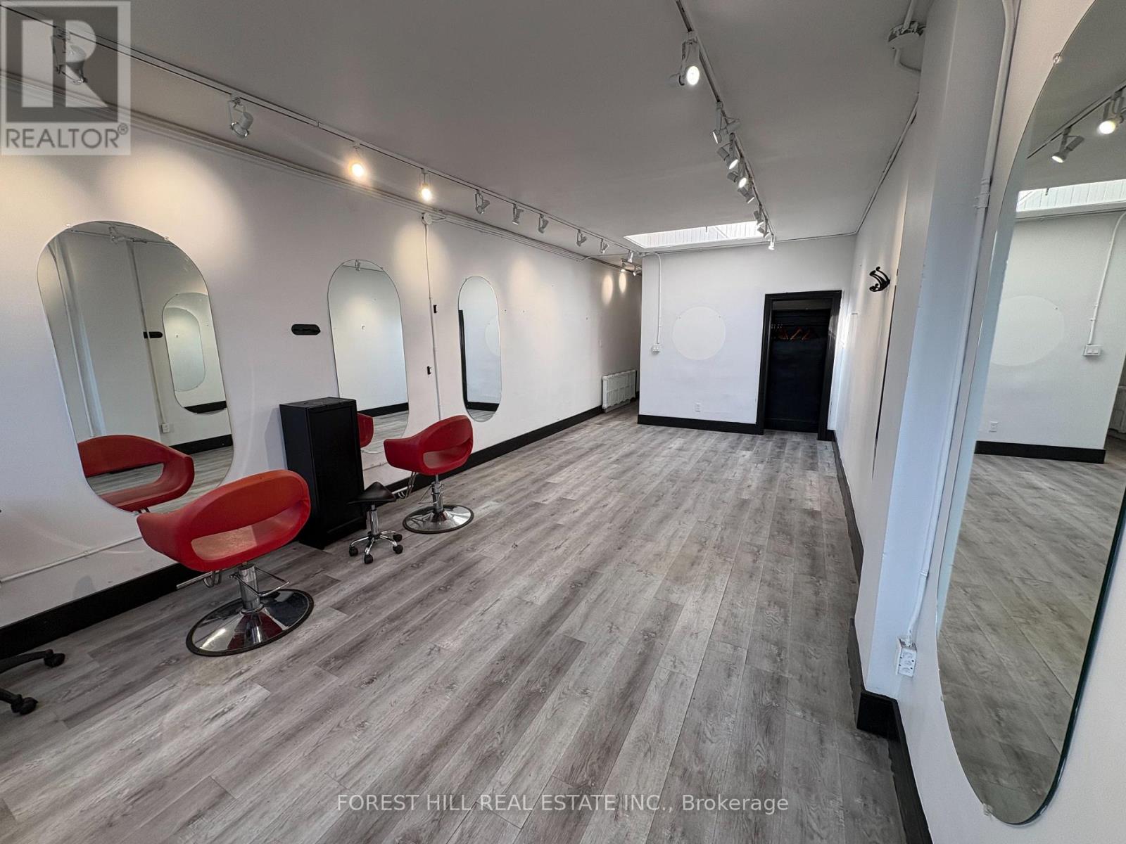 2ND FLOOR - 724 1/2 QUEEN STREET E Toronto (South Riverdale), ON M4M 1H2