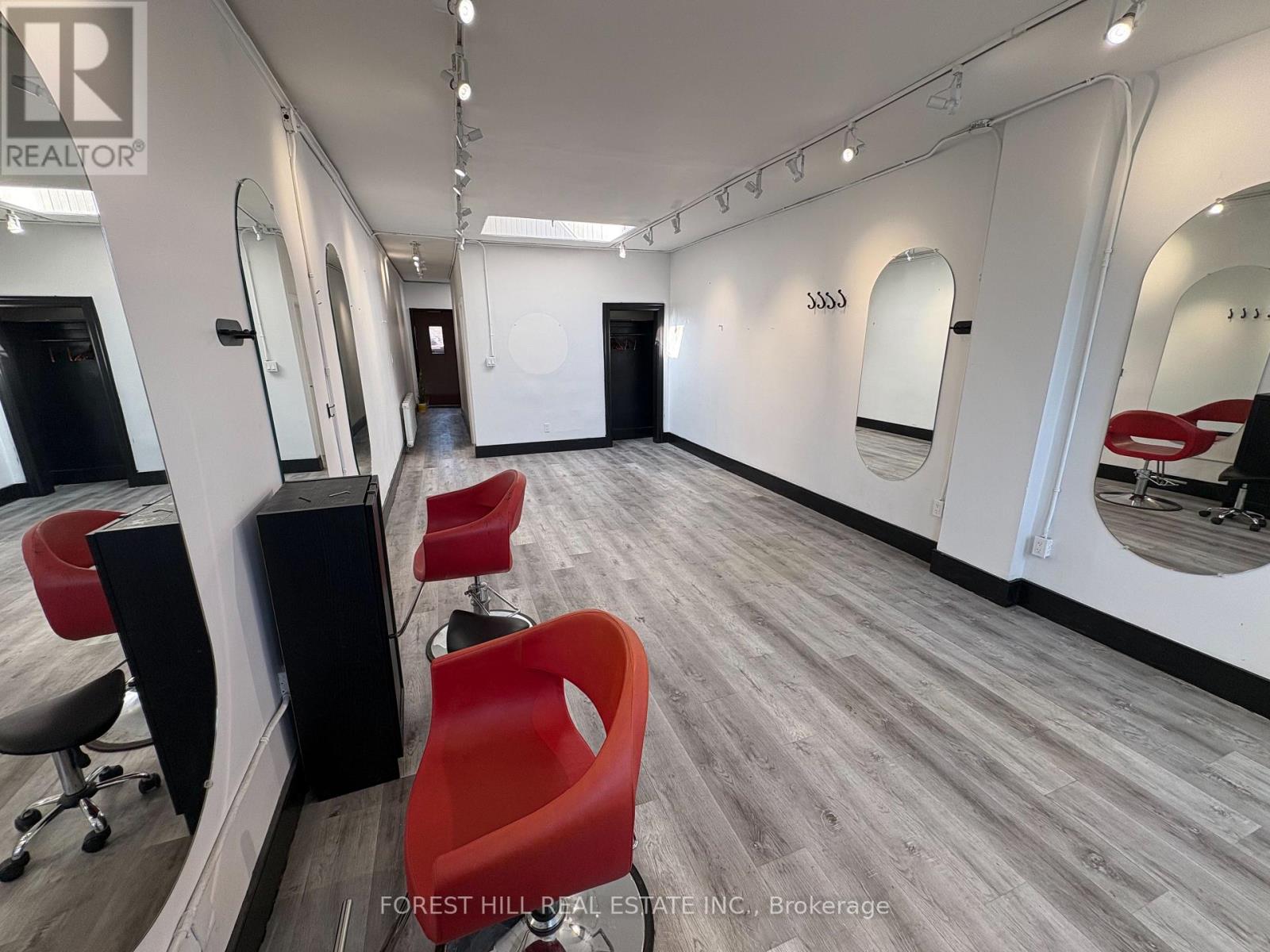 2ND FLOOR - 724 1/2 QUEEN STREET E Toronto (South Riverdale), ON M4M 1H2