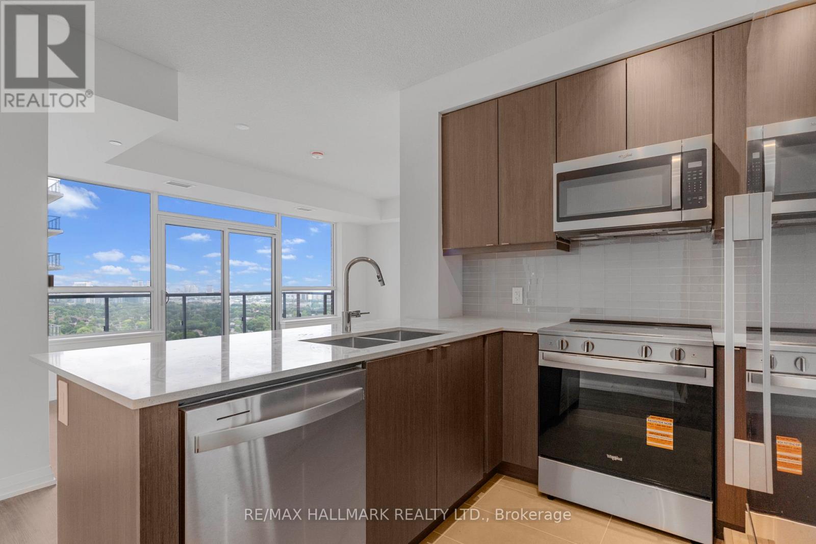 2207 - 3260 Sheppard Avenue E, Toronto, Ontario M1T 0B5 - Photo 4 - E13557596