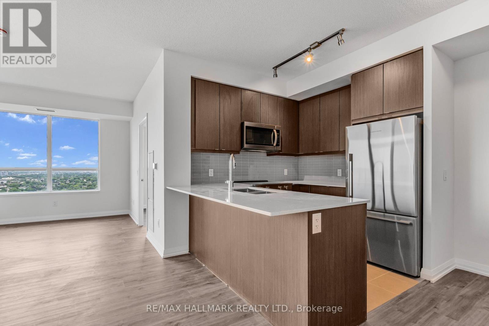 2207 - 3260 Sheppard Avenue E, Toronto, Ontario M1T 0B5 - Photo 5 - E13557596