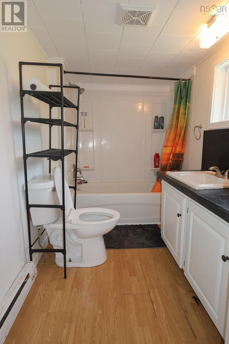 1 Morton Street, Milton, Nova Scotia  B0T 1P0 - Photo 14 - 202617373