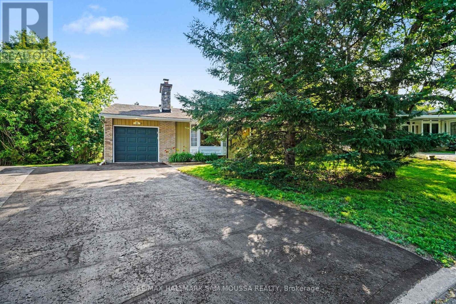 11 SPRINGDALE CRESCENT, Ottawa