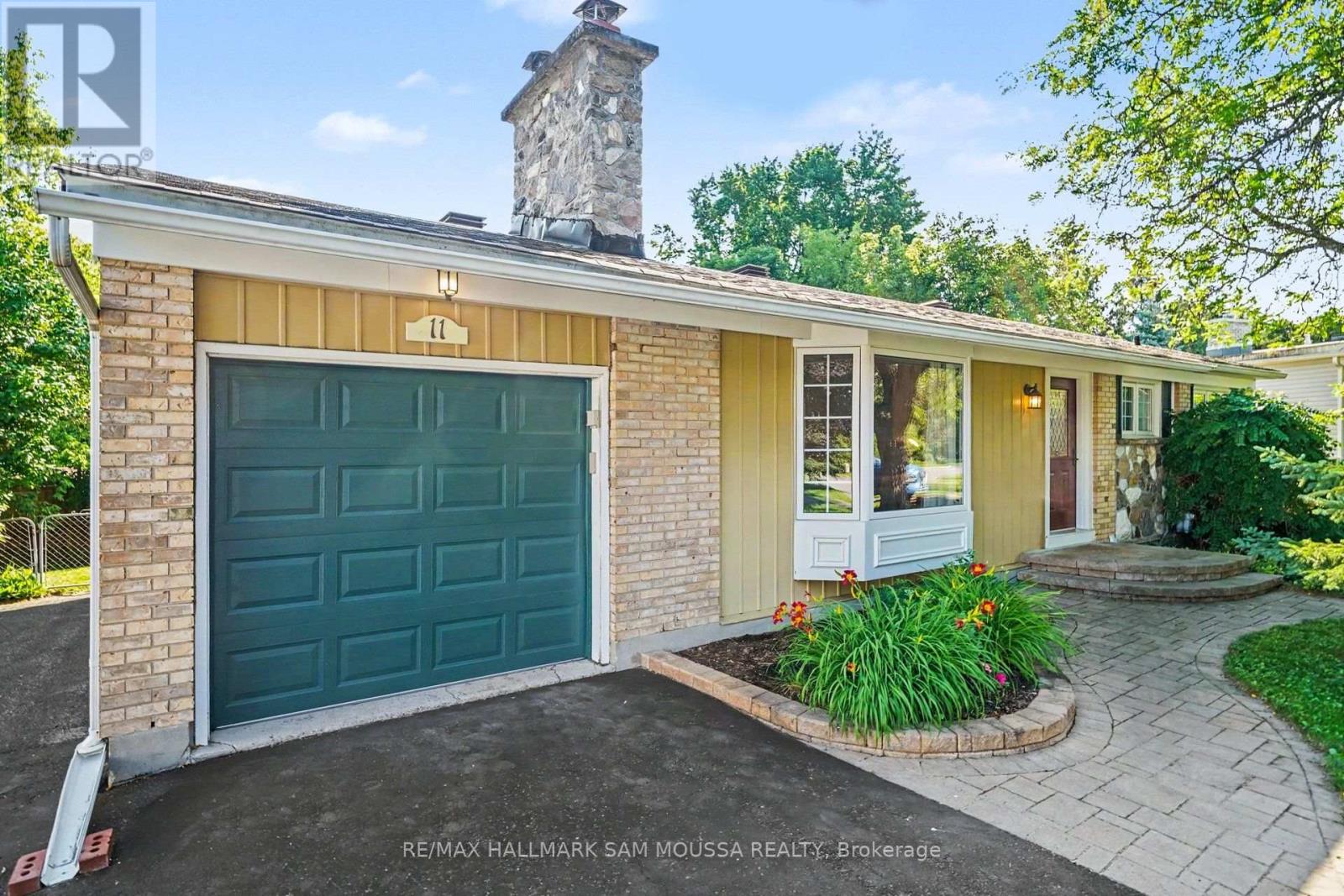 11 Springdale Crescent, Ottawa, Ontario  K2H 5T7 - Photo 3 - X13557552