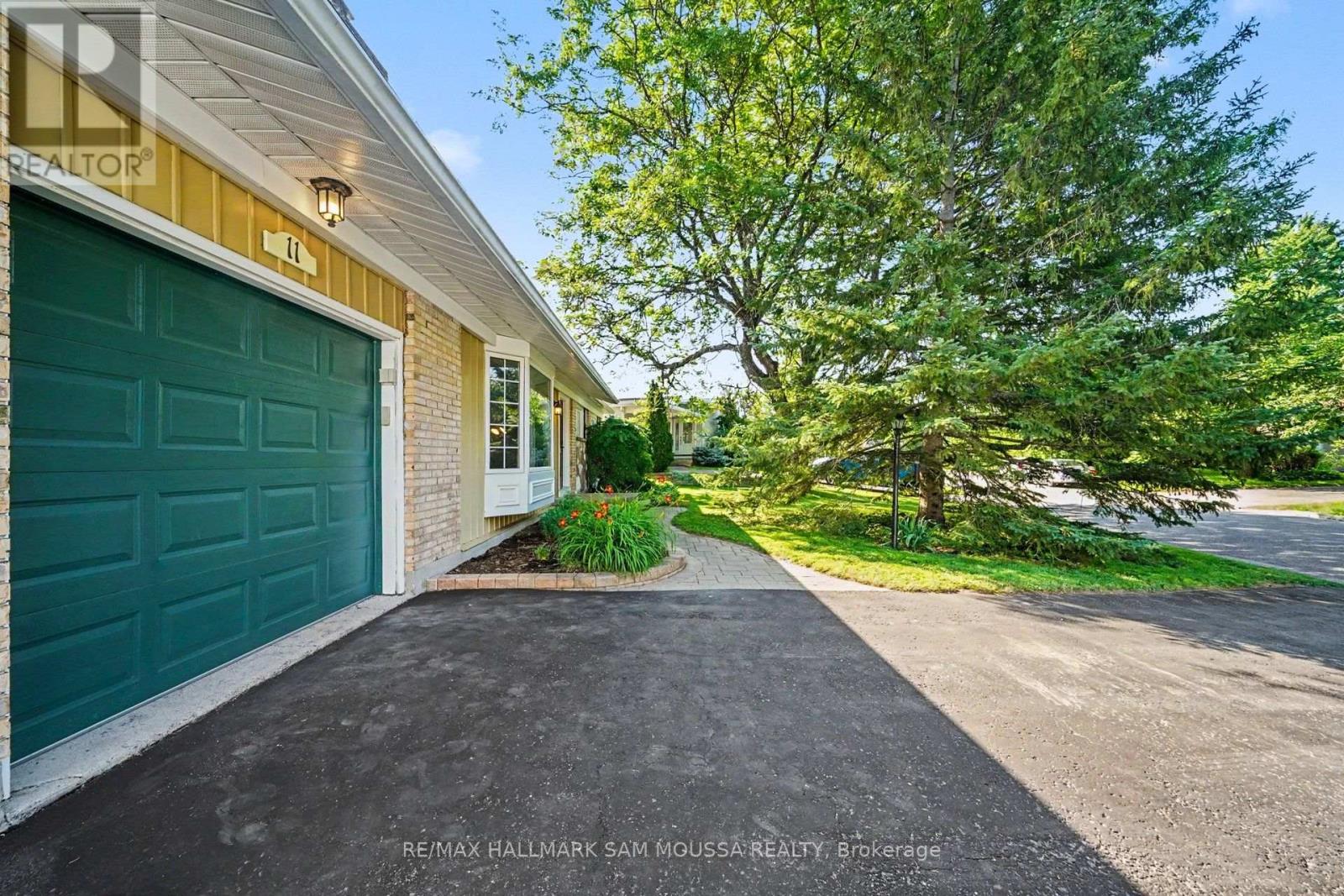 11 Springdale Crescent, Ottawa, Ontario  K2H 5T7 - Photo 4 - X13557552