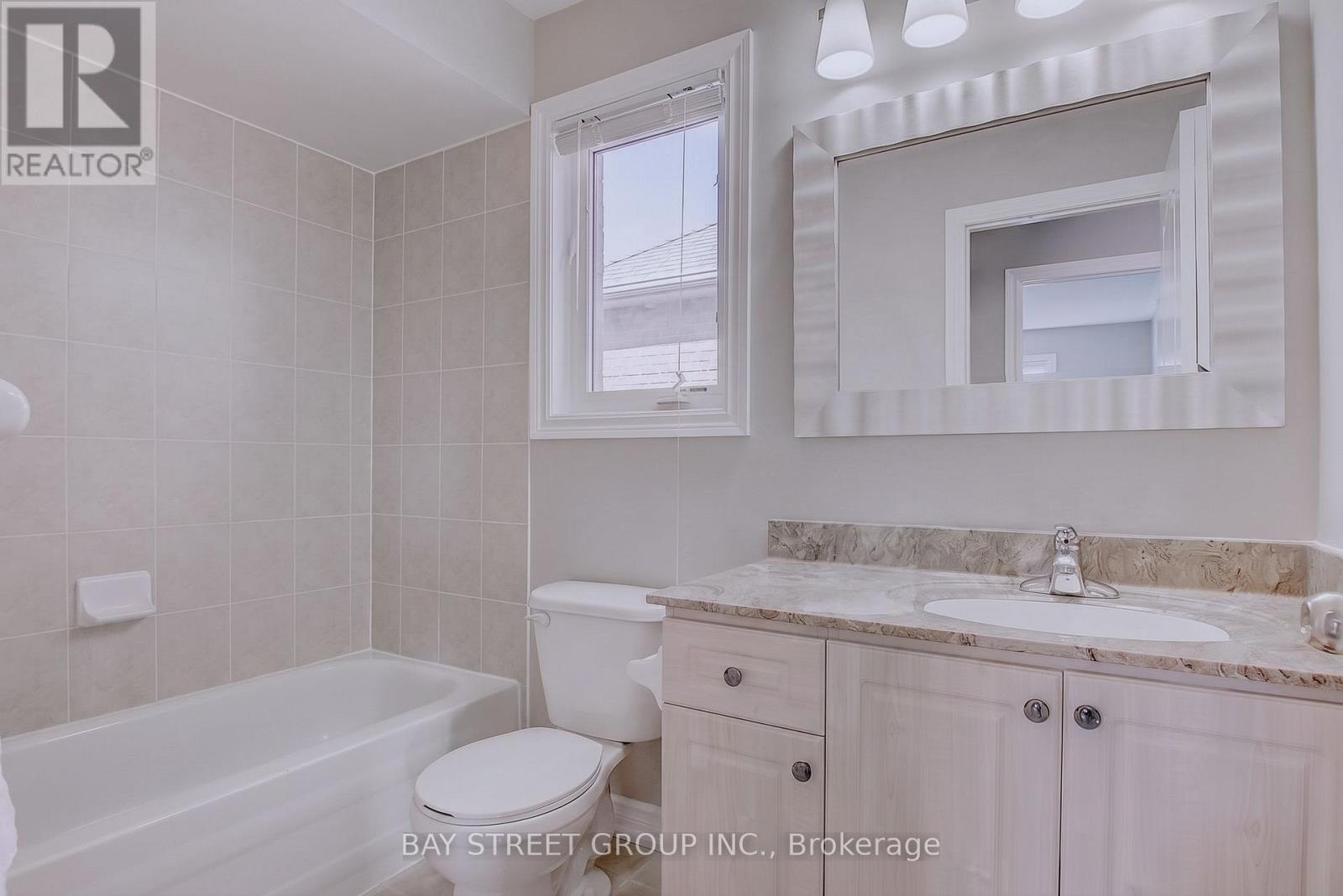23 Eagle Peak Drive, Richmond Hill, Ontario  L4S 2W3 - Photo 9 - N13557524