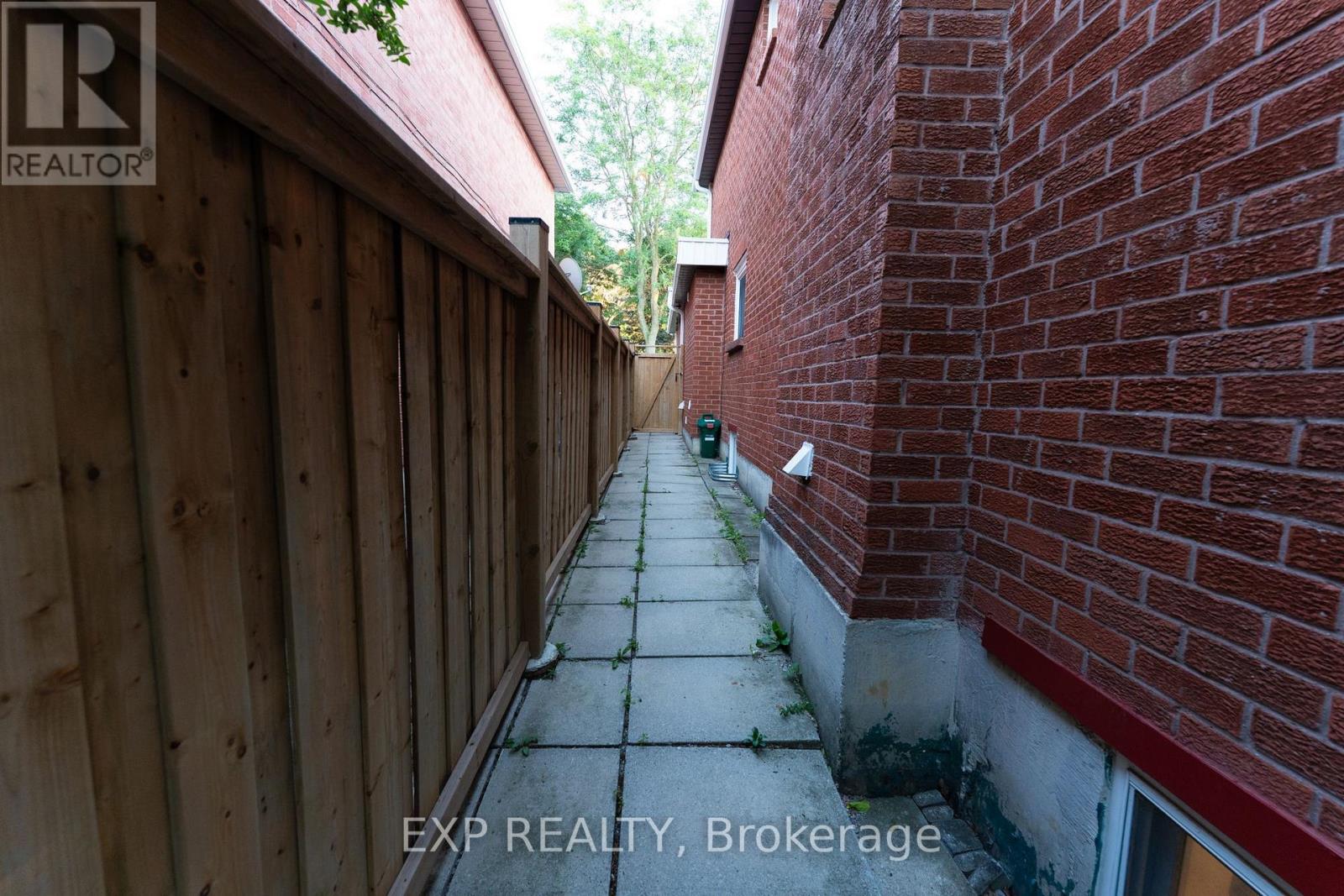 Basement - 12 Pearl Gate Court, Richmond Hill, Ontario  L4B 2P9 - Photo 24 - N13557630