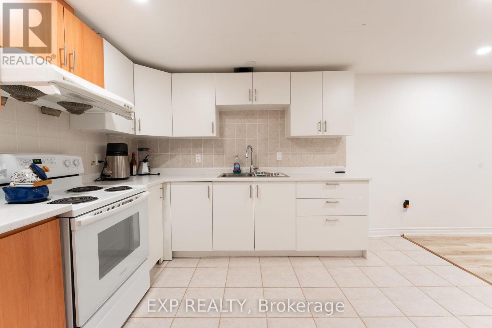 Basement - 12 Pearl Gate Court, Richmond Hill, Ontario  L4B 2P9 - Photo 4 - N13557630