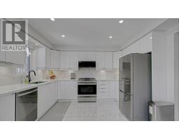 220 OLDE BAYVIEW AVENUE, Richmond Hill, Ontario