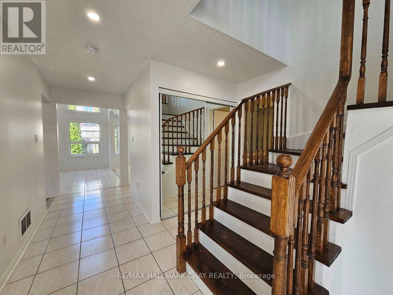 219 Wessenger Drive, Barrie (Holly), Ontario  L4N 8R4 - Photo 15 - S13557684