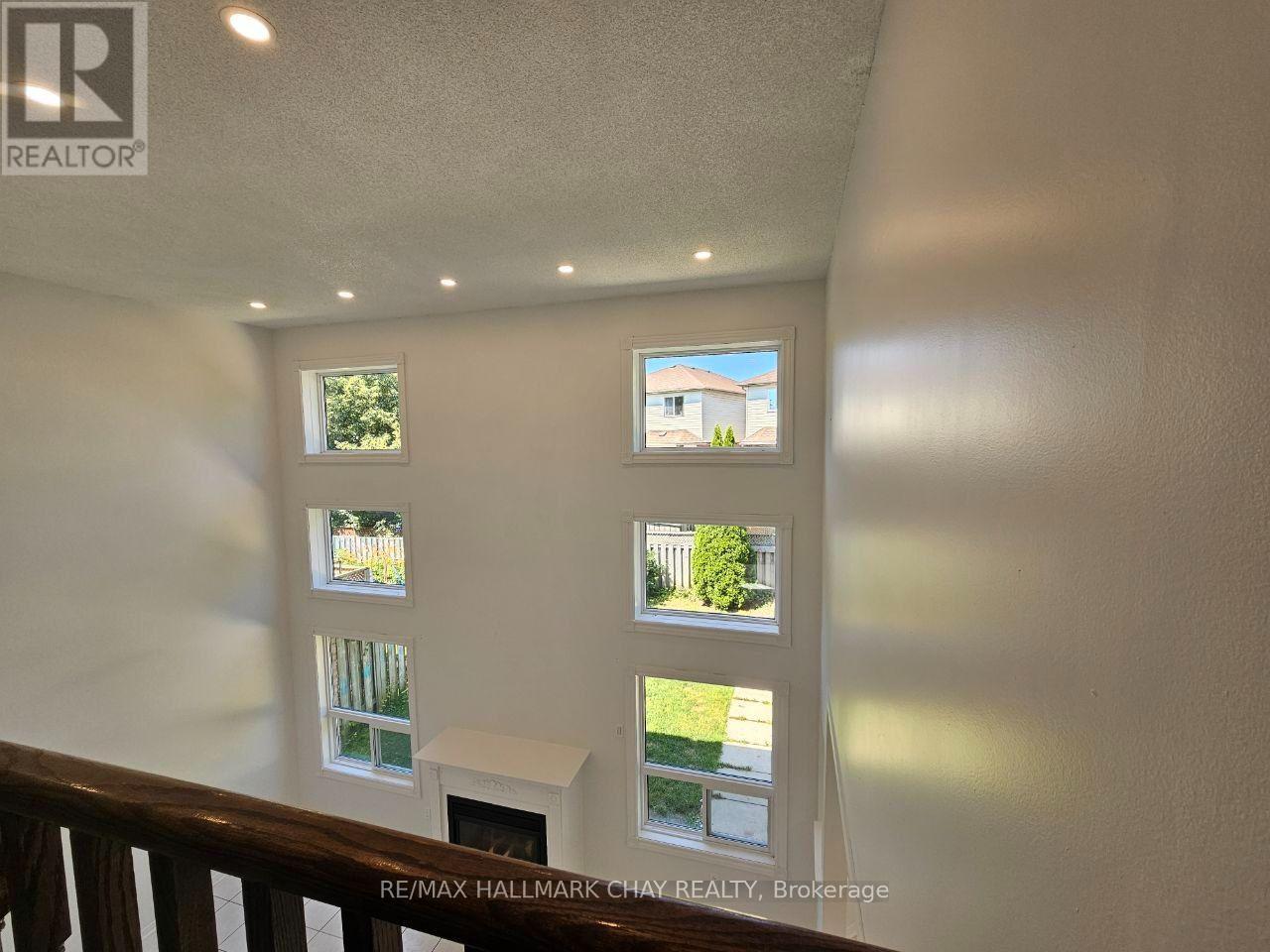 219 Wessenger Drive, Barrie (Holly), Ontario  L4N 8R4 - Photo 19 - S13557684