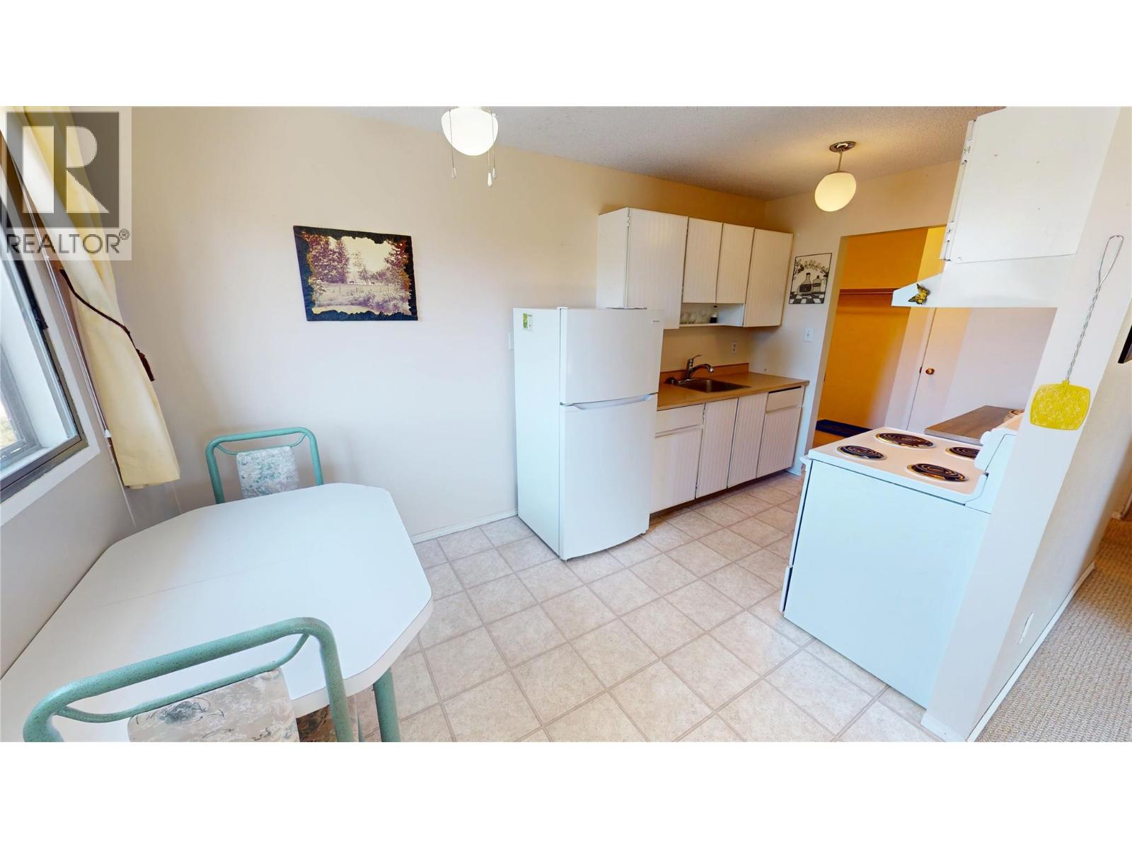 112 17th Avenue S Unit# 407, Cranbrook, British Columbia V1C 3A5 - Photo 4 - 10394545
