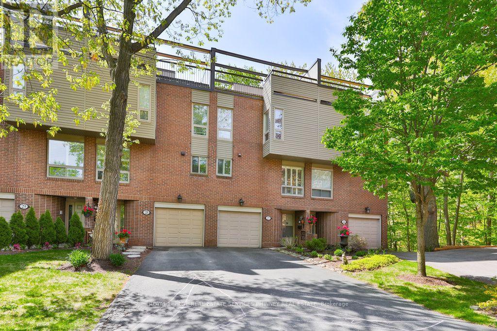 27 - 1250 MARLBOROUGH COURT, Oakville (CP College Park)