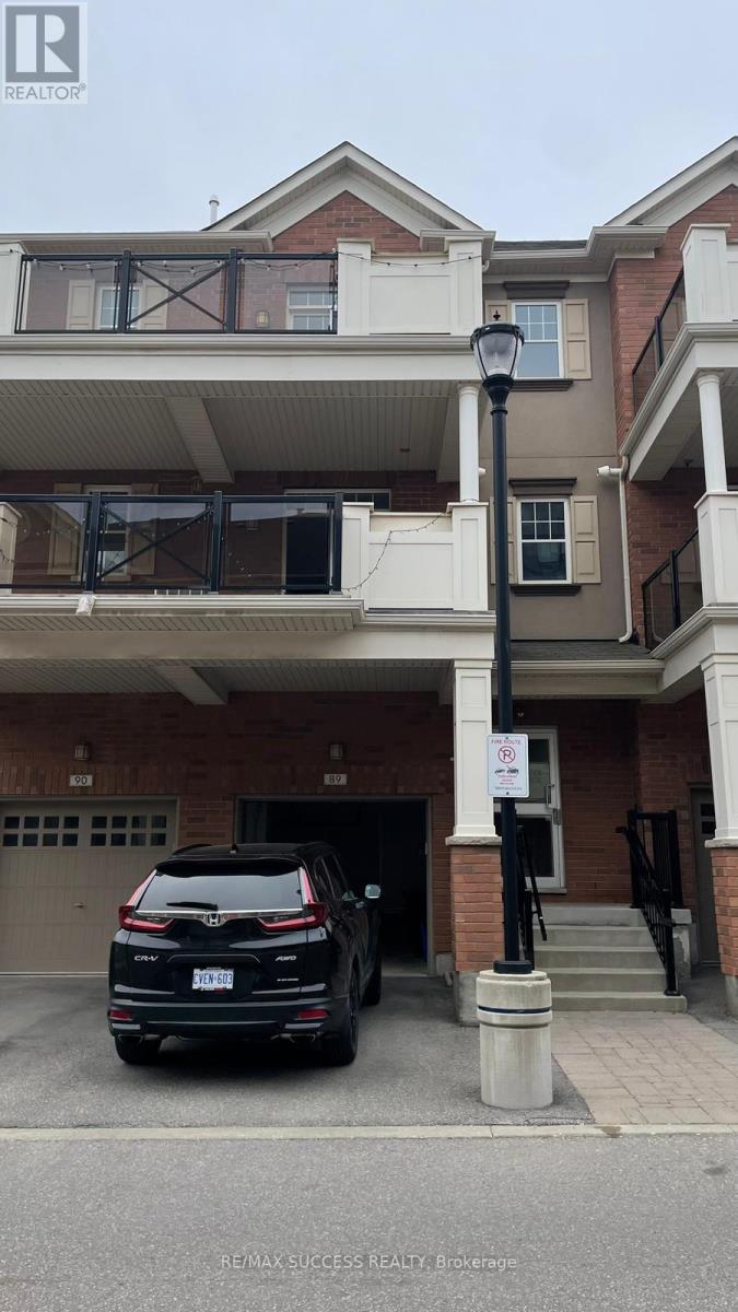 205 - 269 Georgian Dr Drive, Oakville, Ontario  L6H 0L1 - Photo 1 - W13557666
