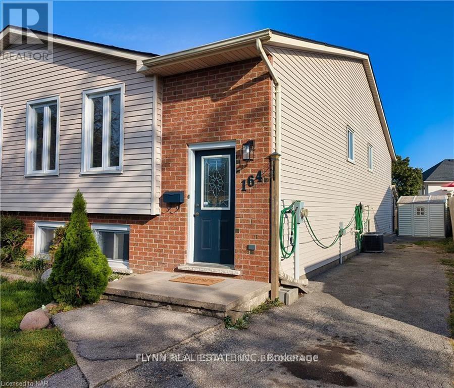 A - 164 WINDSOR STREET, Welland (Broadway)