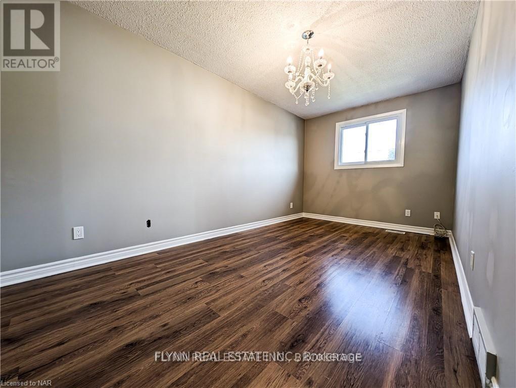 Upper - 164 Windsor Street, Welland, Ontario  L3C 6T6 - Photo 13 - X13557574